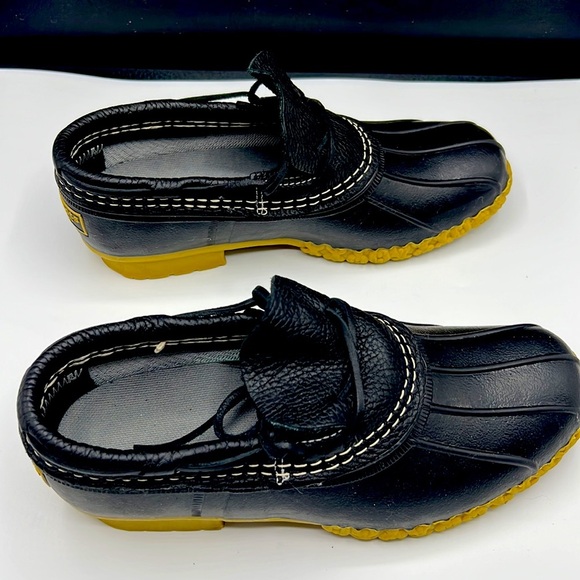 Bean boots by LL Bean size 7M looks brand new. - Picture 3 of 9